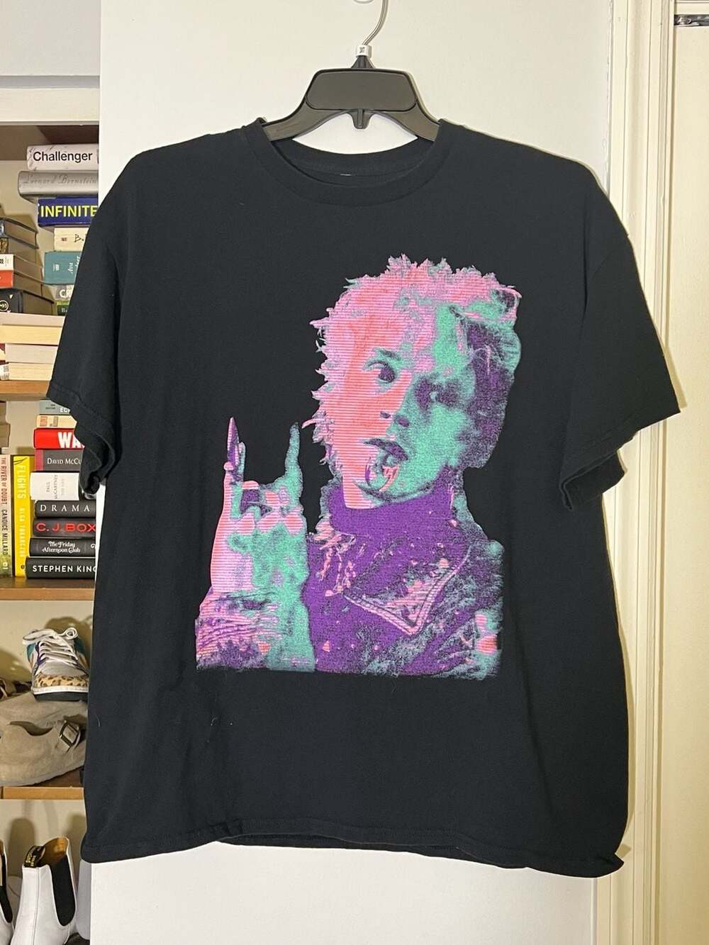 Machine Gun Kelly Mainstream Sellout Tour 2022 Graphic Concert T-Shirt Black XL